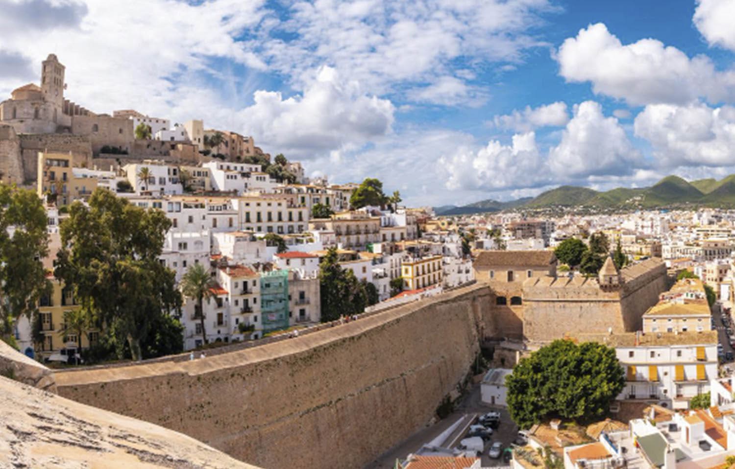 catedral-santa-maria-neu-muralla-castillo-ibiza-islas-baleares-eivissab